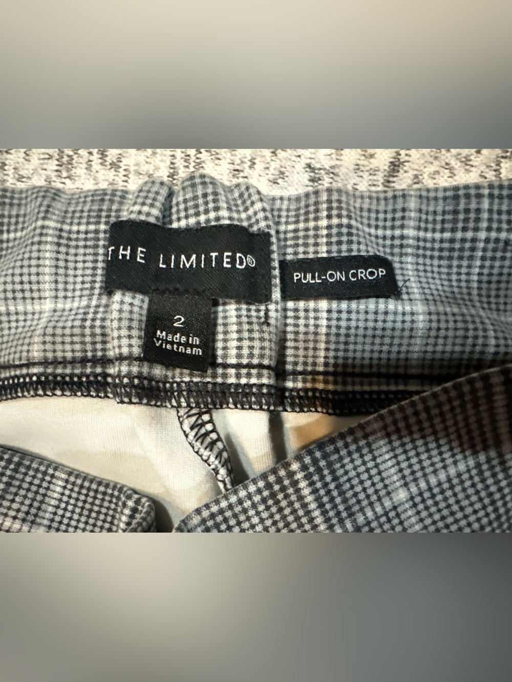The Limited Black & White Plaid Pull-On Crop Pants Sz 2 EUC
